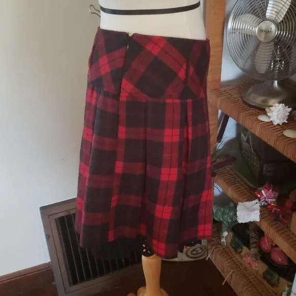 Chou Yatou Red Plaid Skirt With Black Eyelet Trim Size XXL - Picture 14 of 16